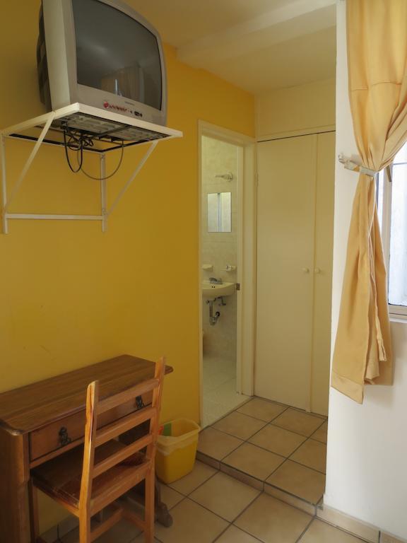 Single Room,152291440:JPEG