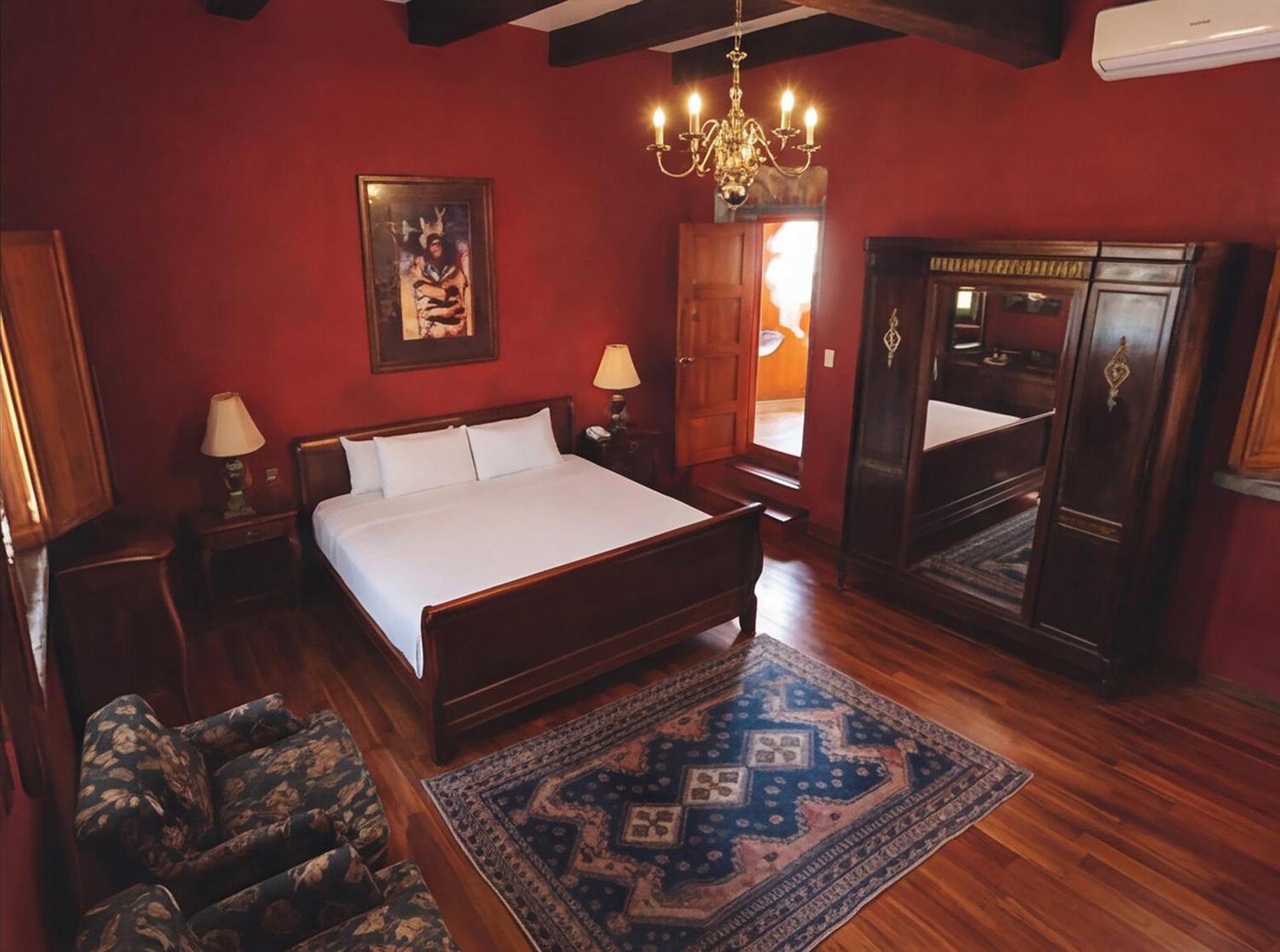 Deluxe Suite
