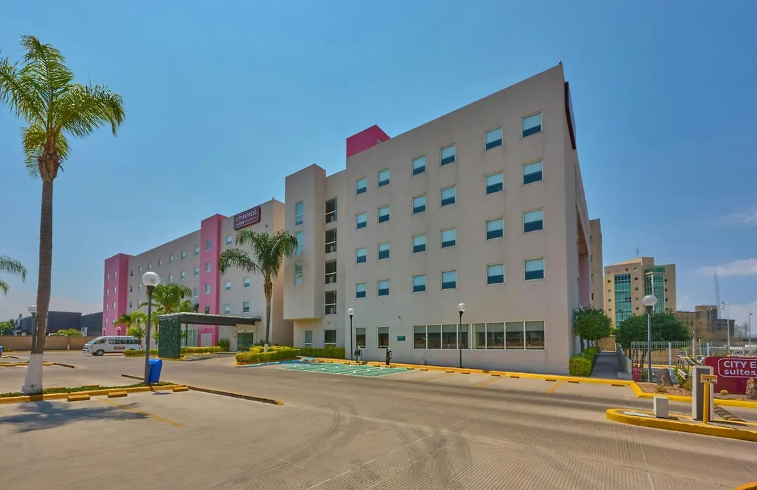 City Express Suites By Marriott Queretaro-1