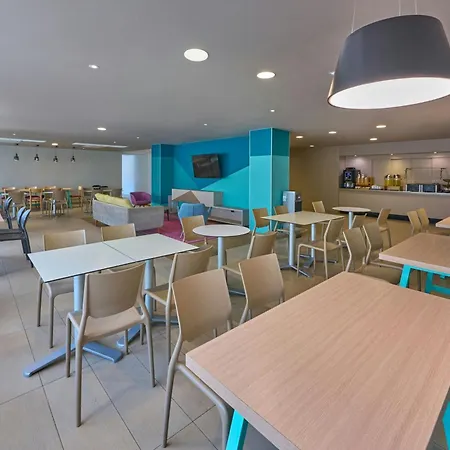 City Express Suites By Marriott Queretaro-3