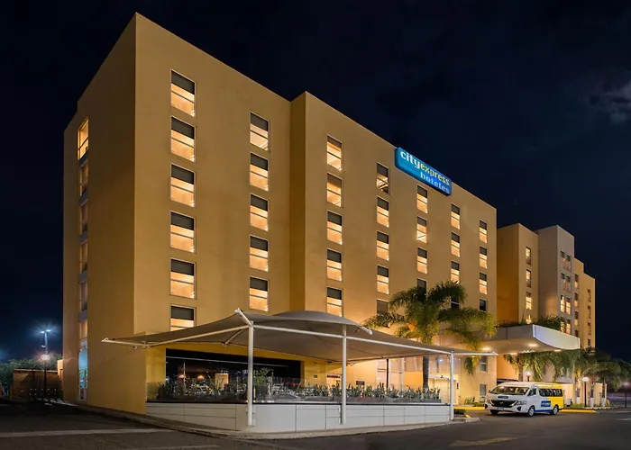 Hoteles en QueretaroCity Express By Marriott Jurica